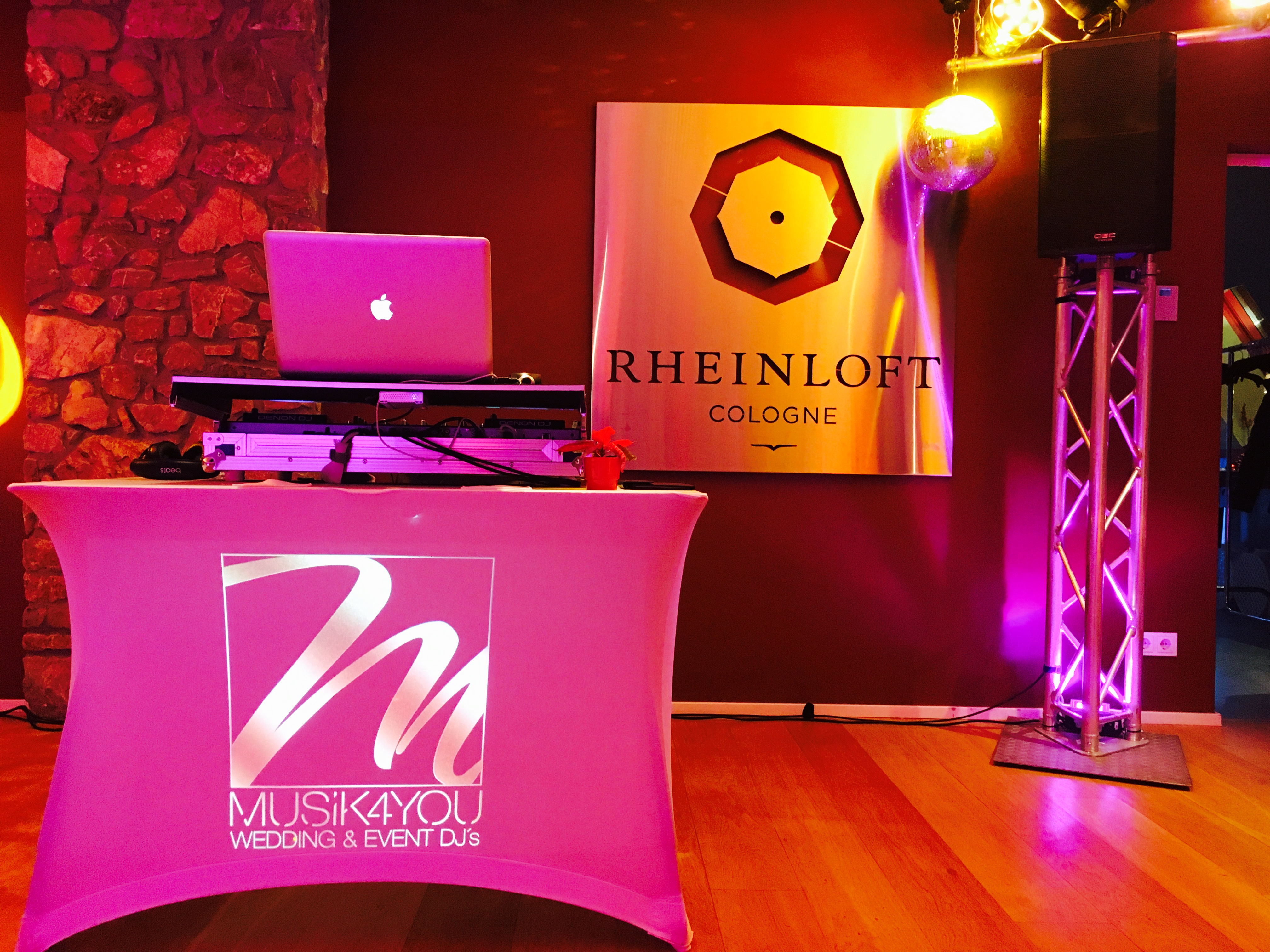 bildgroß Rheinloft Cologne dj Hochzeit Köln